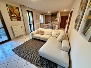 Trilocale in Vendita a Desenzano del Garda, 312'000&euro;, 110 m²