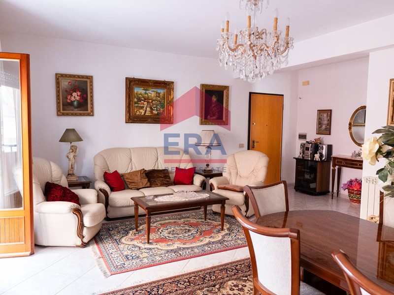 Quadrilocale in Vendita a Trapani, 165'000&euro;, 170 m²