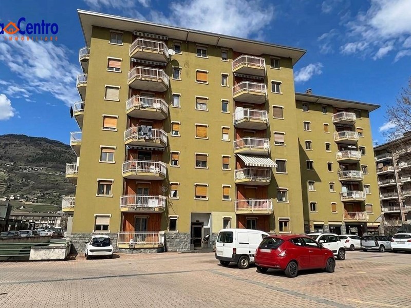 Bilocale in Vendita a Aosta, 155'000&euro;, 69 m²