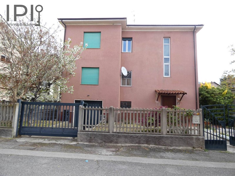 Quadrilocale in Vendita a Cairo Montenotte, 170'000&euro;, 116 m²