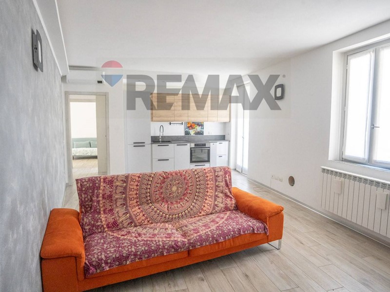 Trilocale in Vendita a Gavirate, 148'000&euro;, 77 m²
