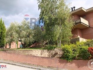 Appartamento in Vendita a Castelfiorentino, 255'000&euro;, 160 m²