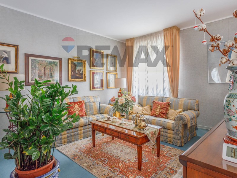 Attico in Vendita a Parma, 575'000&euro;, 250 m²