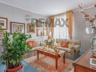 Attico in Vendita a Parma, 575'000&euro;, 250 m²