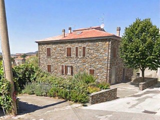 Quadrilocale in Vendita a Roccastrada, 40'125&euro;, 71 m²
