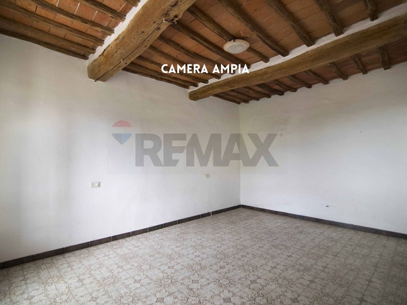 Quadrilocale in Vendita a Roccastrada, 38'000&euro;, 62 m²