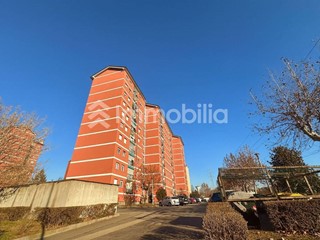 Appartamento in Vendita a Torino, 239'000&euro;, 145 m²