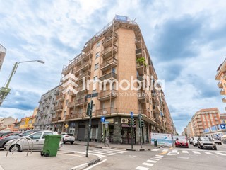 Bilocale in Vendita a Torino, 159'000&euro;, 65 m²