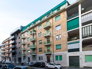 Bilocale in Vendita a Torino, 89'000&euro;, 50 m²