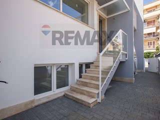 Trilocale in Vendita a Roma, 225'000&euro;, 57 m²