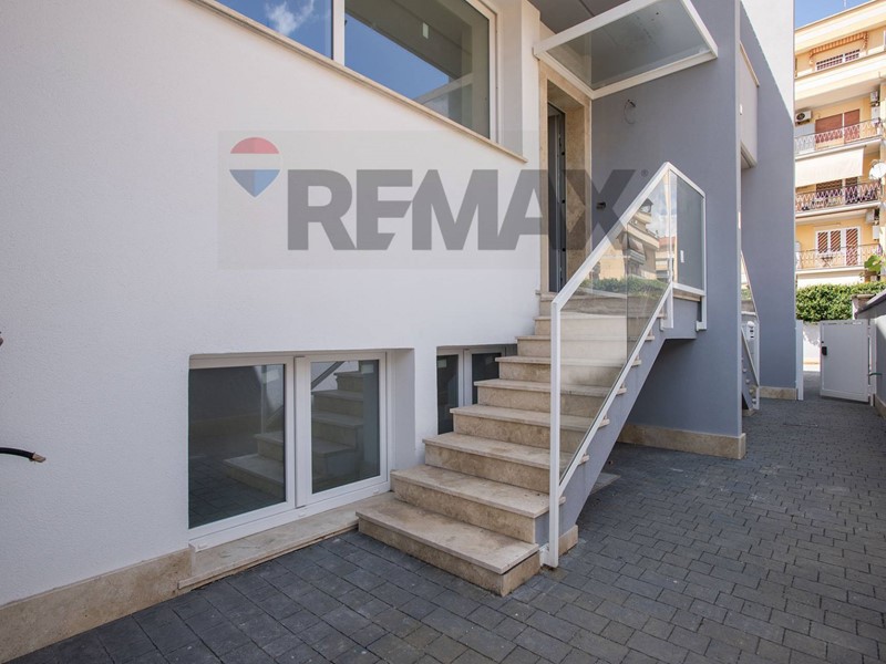 Trilocale in Vendita a Roma, 225'000&euro;, 57 m²