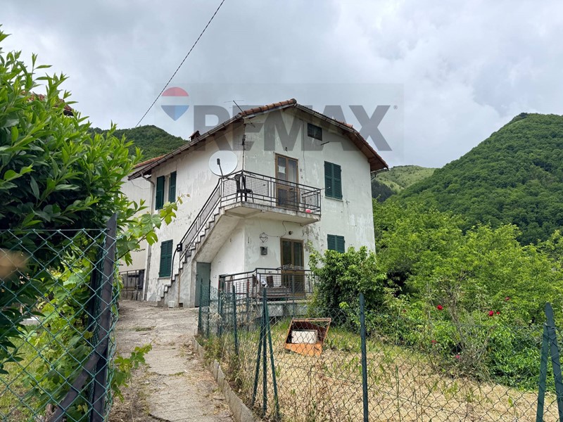 Bilocale in Vendita a Davagna, 35'000&euro;, 84 m²