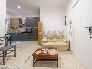 Bilocale in Vendita a Roma, 160'000&euro;, 45 m²