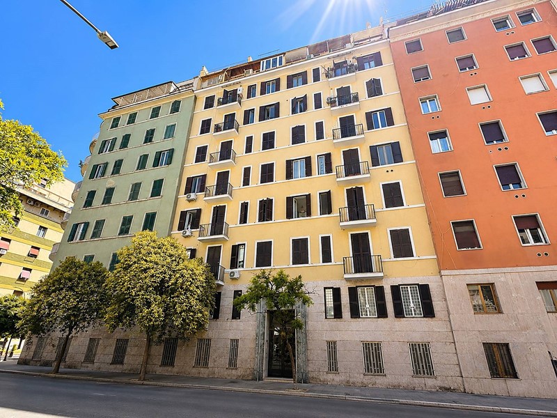 Bilocale in Vendita a Roma, 295'000&euro;, 59 m²