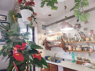 Quadrilocale in Vendita a Brindisi, 135'000&euro;, 142 m², arredato, con Box