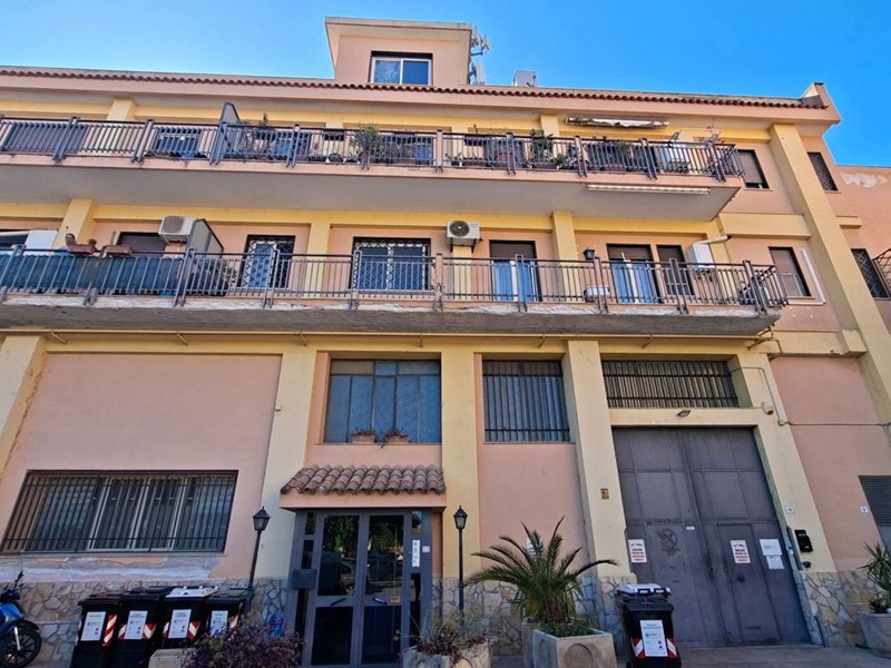 Trilocale in Affitto a Palermo, 760&euro;, 120 m²