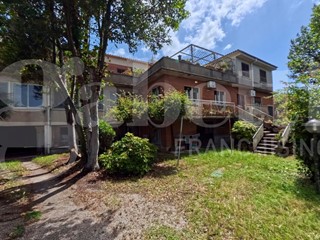 Appartamento in Vendita a Minturno, 215'000&euro;, 292 m²