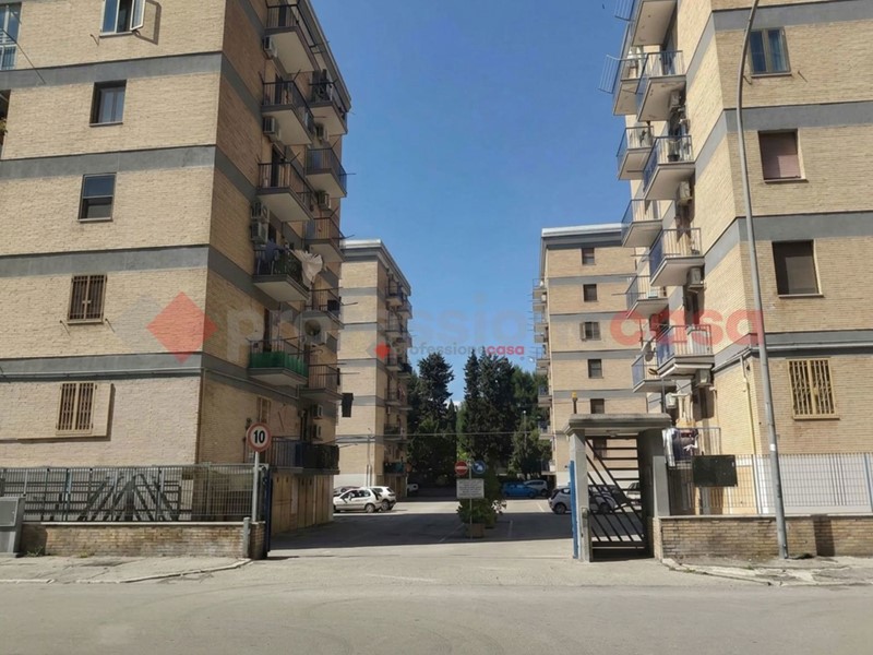 Trilocale in Vendita a Foggia, 88'000&euro;, 100 m²