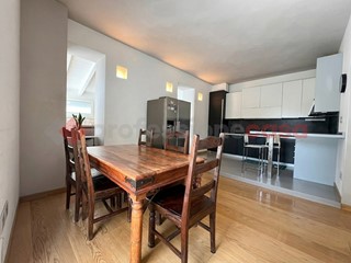 Appartamento in Vendita a Verona, 520'000&euro;, 190 m²