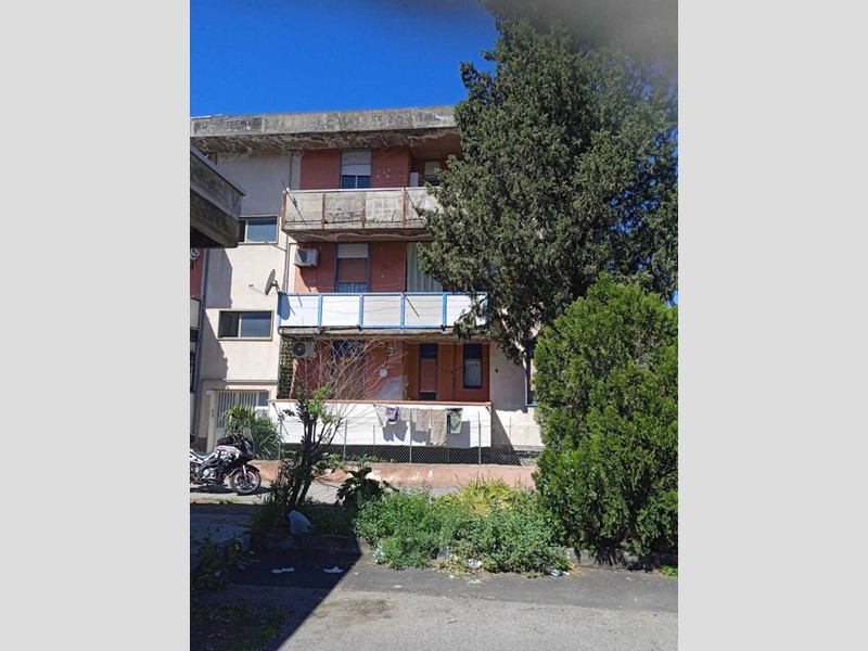 Appartamento in Vendita a San Pietro Clarenza, 55'000&euro;, 118 m²