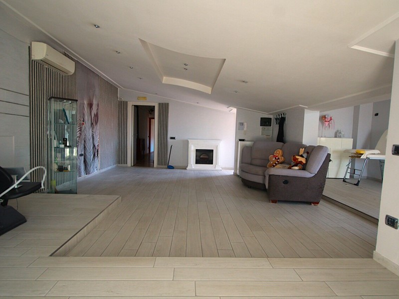 Bilocale in Vendita a Succivo, 100'000&euro;, 115 m²