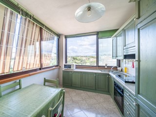 Trilocale in Vendita a Fonte Nuova, 169'000&euro;, 102 m², con Box