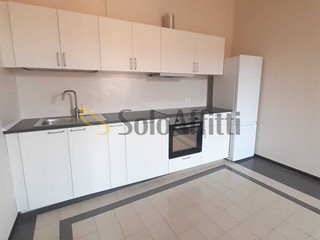 Bilocale in Affitto a Brescia, zona Brescia Antica, 850&euro;, 77 m²