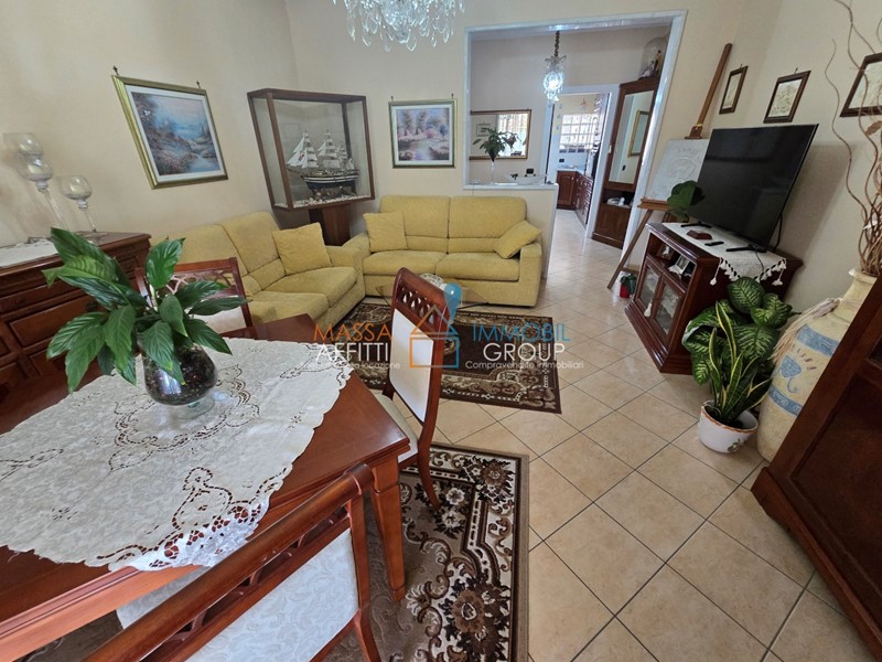 Appartamento in Vendita a Massa, 310'000&euro;, 129 m²