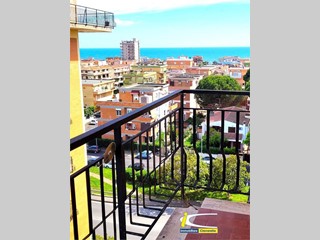 Trilocale in Vendita a Ladispoli, 179'000&euro;, 75 m²