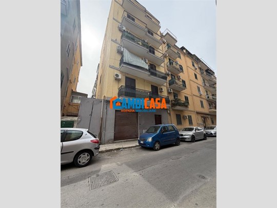 Monolocale in Vendita a Palermo, 69'000&euro;, 100 m²