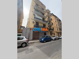 Monolocale in Vendita a Palermo, 69'000&euro;, 100 m²
