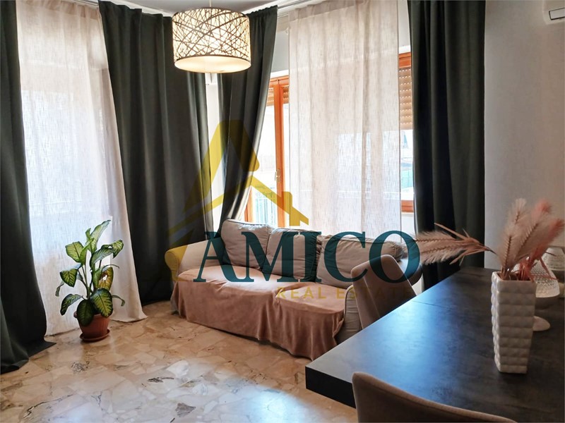 Quadrilocale in Vendita a Bagheria, 90'000&euro;, 87 m²
