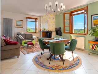 Appartamento in Vendita a San Miniato, zona Scala, 310'000&euro;, 165 m²