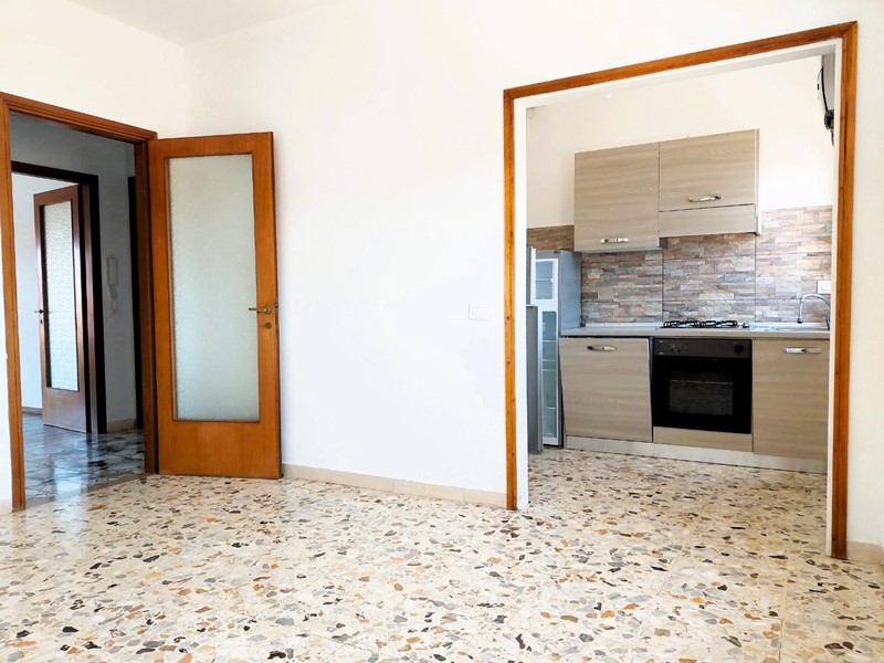 Quadrilocale in Affitto a Cascina, 750&euro;, 95 m², arredato, con Box