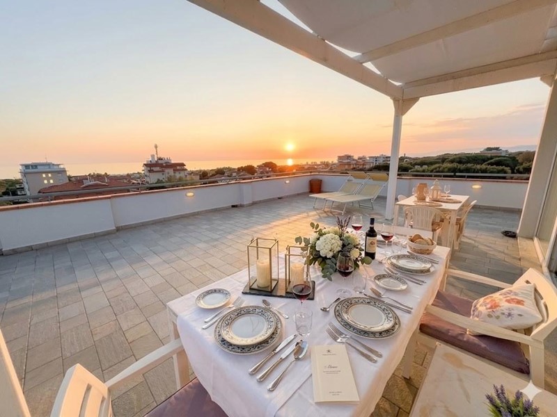 Attico in Vendita a Camaiore, zona Lido di Camaiore, 520'000&euro;, 75 m²