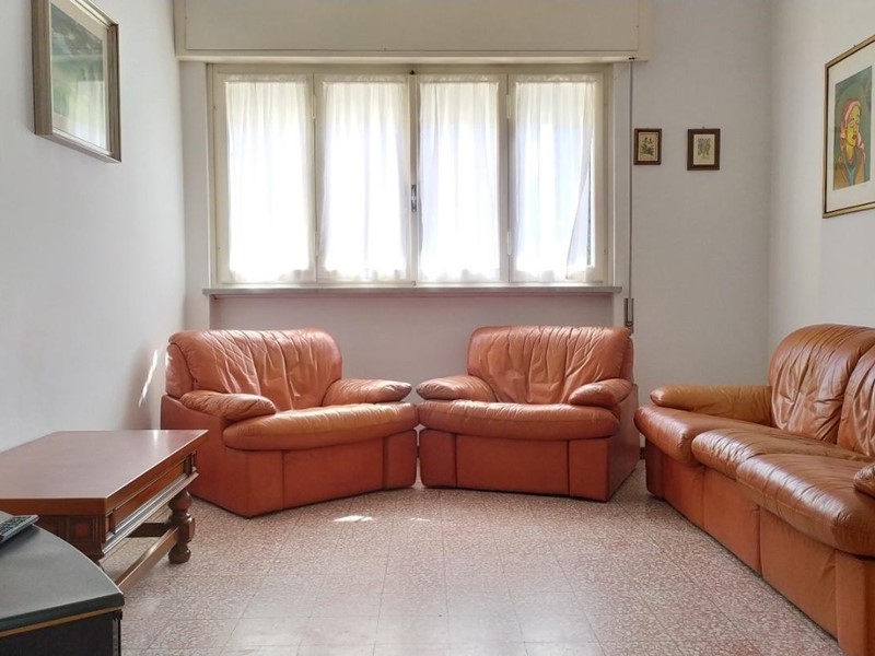 Appartamento in Affitto a Camaiore, zona Lido di Camaiore, 2'000&euro;, 100 m², arredato