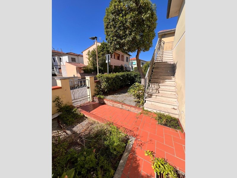 Trilocale in Vendita a Cecina, zona Cecina Marina, 250'000&euro;, 70 m², arredato
