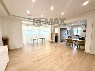 Attico in Vendita a Cosenza, 349'000&euro;, 200 m²