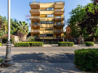 Quadrilocale in Vendita a Catania, 250'000&euro;, 95 m²