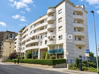 Appartamento in Vendita a Torino, 399'000&euro;, 150 m²