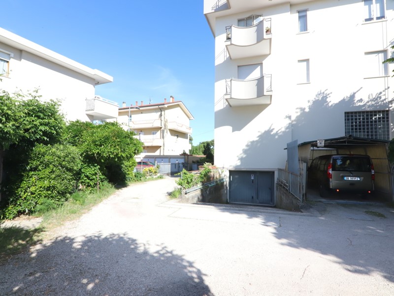 Appartamento in Vendita a Rimini, 300'000&euro;, 168 m², con Box