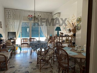 Appartamento in Affitto a Terracina, 4'000&euro;, 129 m²