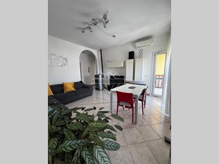 Appartamento in Vendita a Carrara, 148'000&euro;, 90 m², arredato