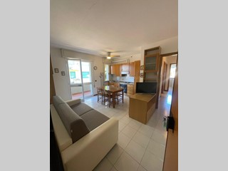 Quadrilocale in Affitto a Camaiore, zona Lido di Camaiore, 1'200&euro;, 50 m², arredato