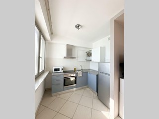 Monolocale in Vendita a Pisa, 160'000&euro;, 35 m², arredato, con Box