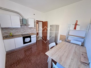 Quadrilocale in Vendita a Carrara, zona Nazzano, 165'000&euro;, 110 m²