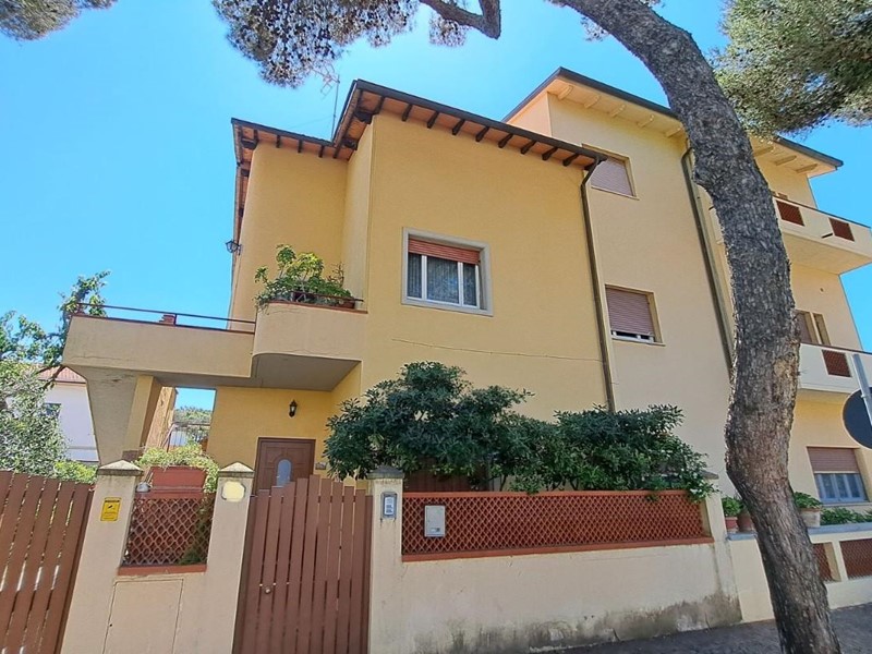 Trilocale in Affitto a Rosignano Marittimo, zona Rosignano Solvay, 1'100&euro;, 90 m², arredato