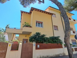 Trilocale in Affitto a Rosignano Marittimo, zona Rosignano Solvay, 1'100&euro;, 90 m², arredato