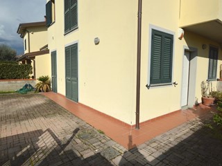 Quadrilocale in Vendita a Lucca, zona Arancio, 255'000&euro;, 82 m²