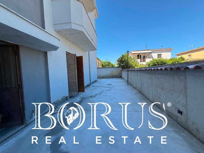 Quadrilocale in Vendita a Castel Volturno, 135'000&euro;, 93 m²